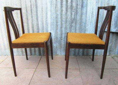 vintage-rosewood-dining-chairs-palissander-stoelen-Hans-Wegner-Henning-Sorensen